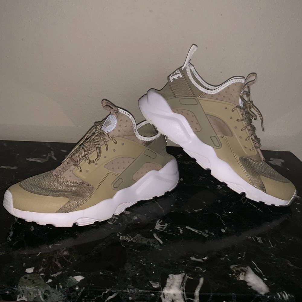 Nike Air Huarache Run Ultra ‘Khaki’